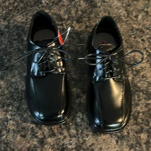 Deer Skags for boys size 13.5M: